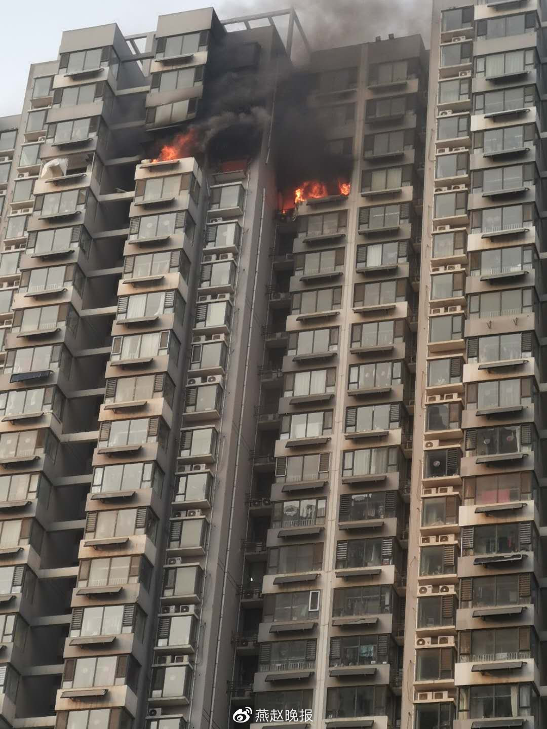 情況通報(bào)！邯鄲市一小區(qū)疑似天然氣燃爆，造成2人受傷